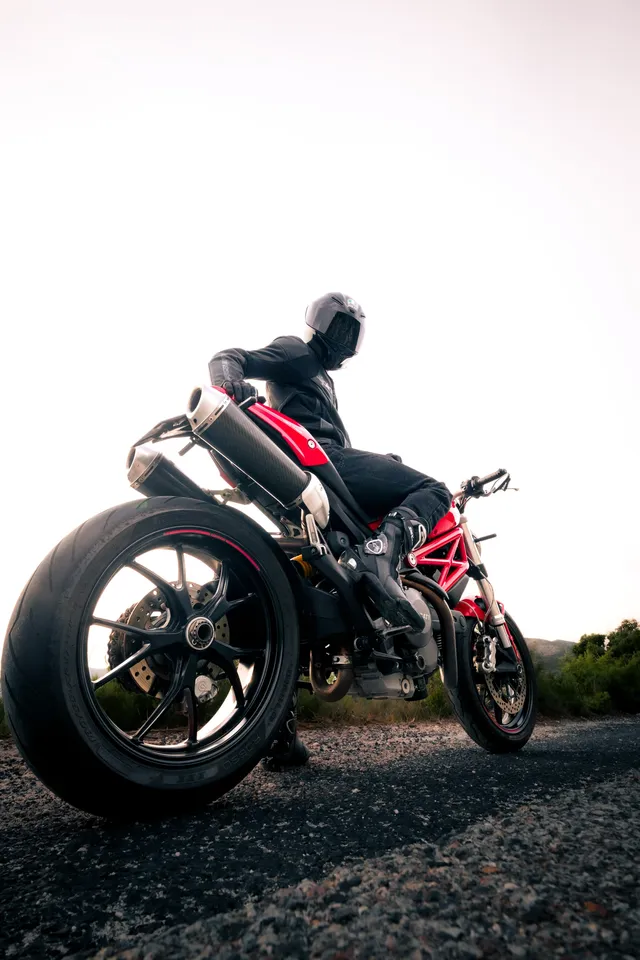 Romain - Ducati Monster 796 - Vingrau — photo 1