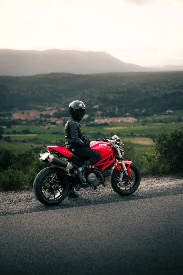 Romain - Ducati Monster 796 - Vingrau — photo 3